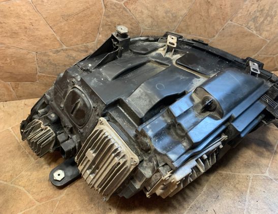 MERCEDES-BENZ CLS-Class C218/X218 (2011-2017) Faro delantero derecho A2189067401 33000060