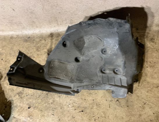 BMW 5 Series G30/G31 (2016-2023) Front Right Inner Fender Rear Part 7340796 33009960