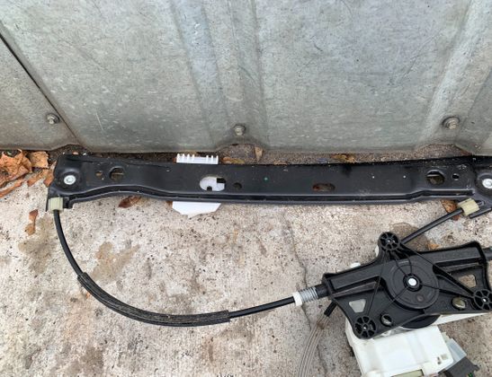 MERCEDES-BENZ S-Class W222/C217/A217 (2013-2020) Front Right Door Window Regulator A1669060201 33010080