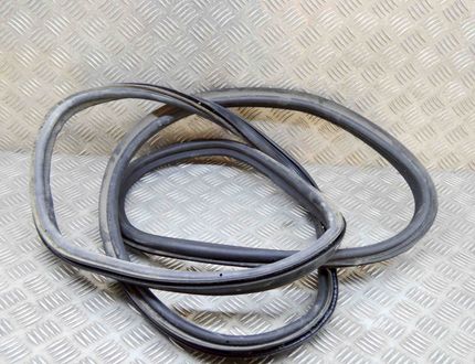 BMW X3 M F97 (2019-2023) Bootlid Seal Rubber 7397317 18268408