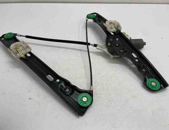 BMW 3 Series E90/E91/E92/E93 (2004-2013) Elevalunas de la puerta delantera izquierda 7060266 22180662